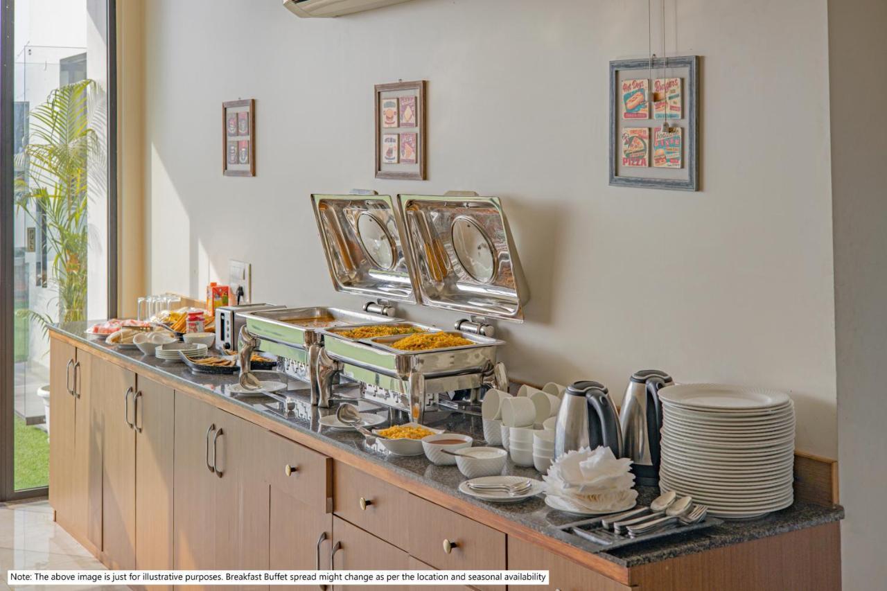 Treebo The Sai Leela Suites R T Nagar Bangalore Luaran gambar